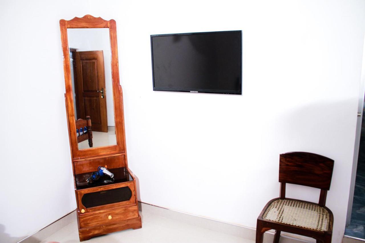 Friends Home Kudapaduwa ภายนอก รูปภาพ